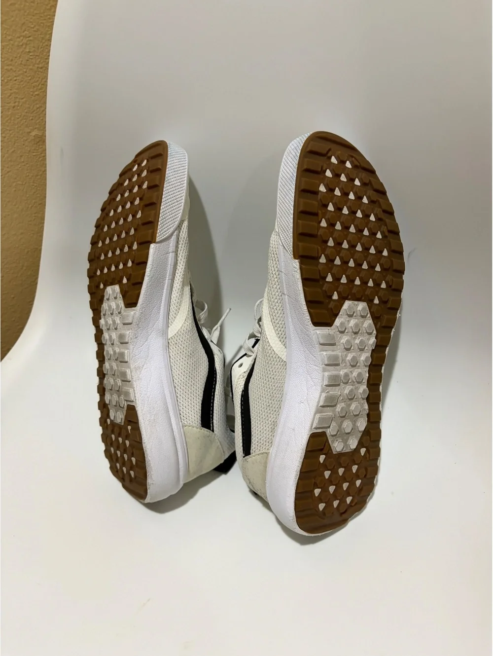 Vans ultrarange shoes